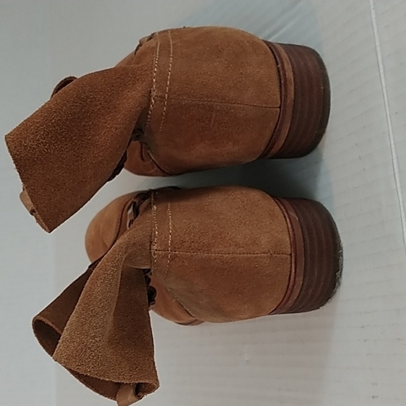 Report Rudy Leather Suede Tan Pull On Ankle Bootie 10 - Picture 7 of 12